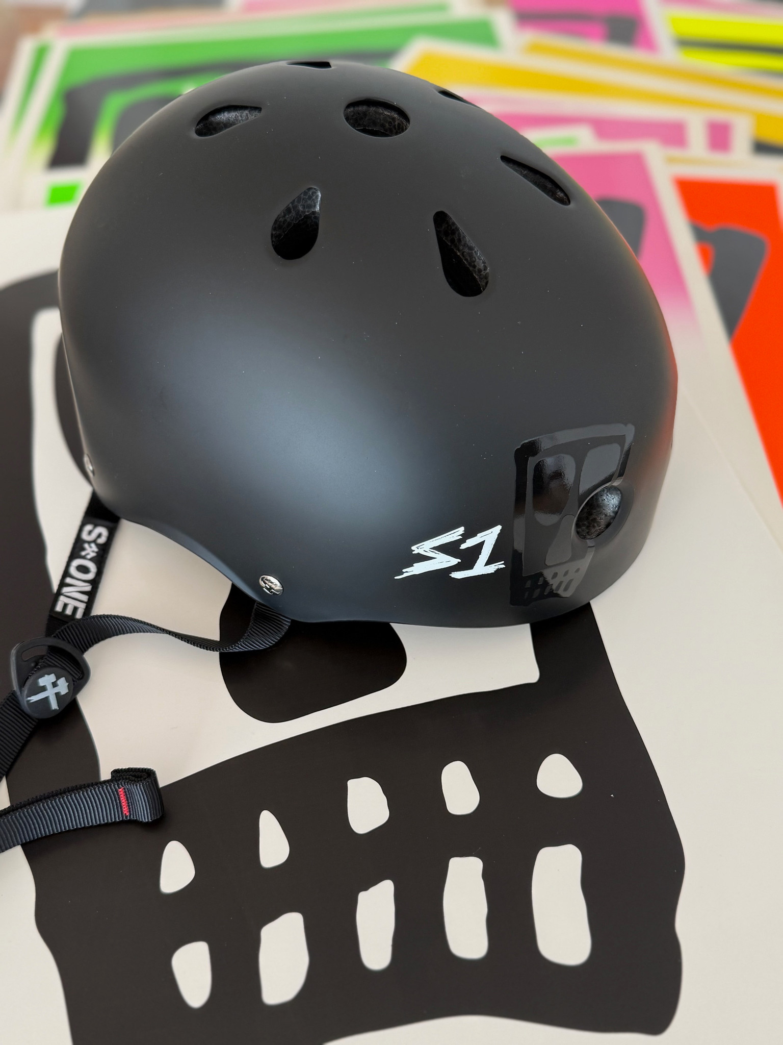 CASCO S1 BLACK MATTE / LANCE MOUNTAIN NEW - Imagen 5